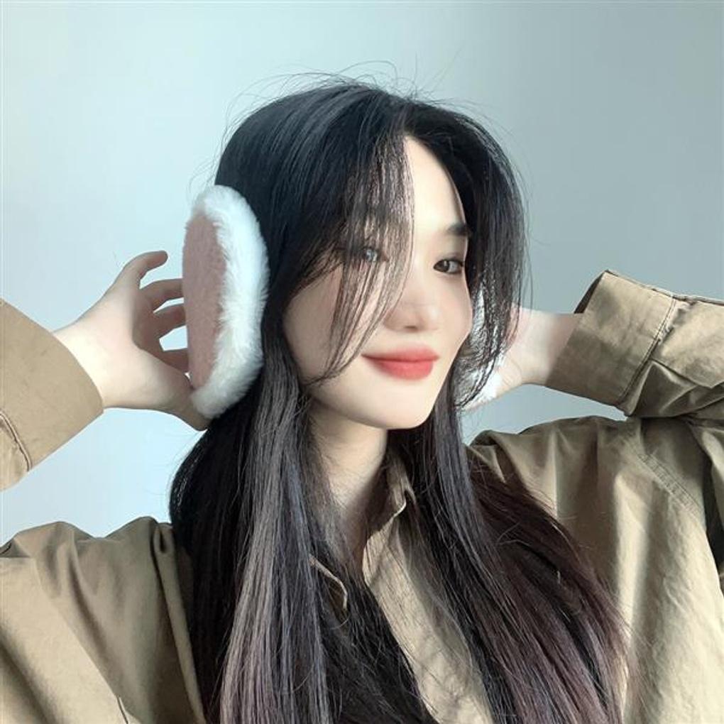 Načechrané náušníky (růžový)