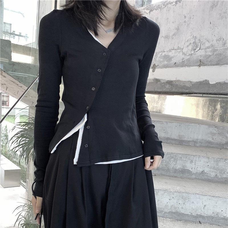 Women's 2024 Slim Fit Knit T-Shirt: Fake Two-Piece, Long-Sleeve for Spring & Autumn