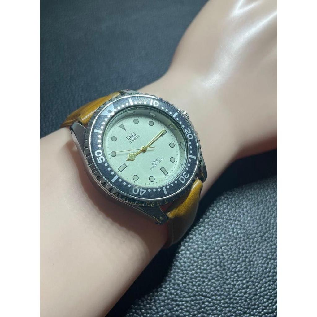Used Q&Q QUARTZ 5 BAR WATER RESIST Men's Watch