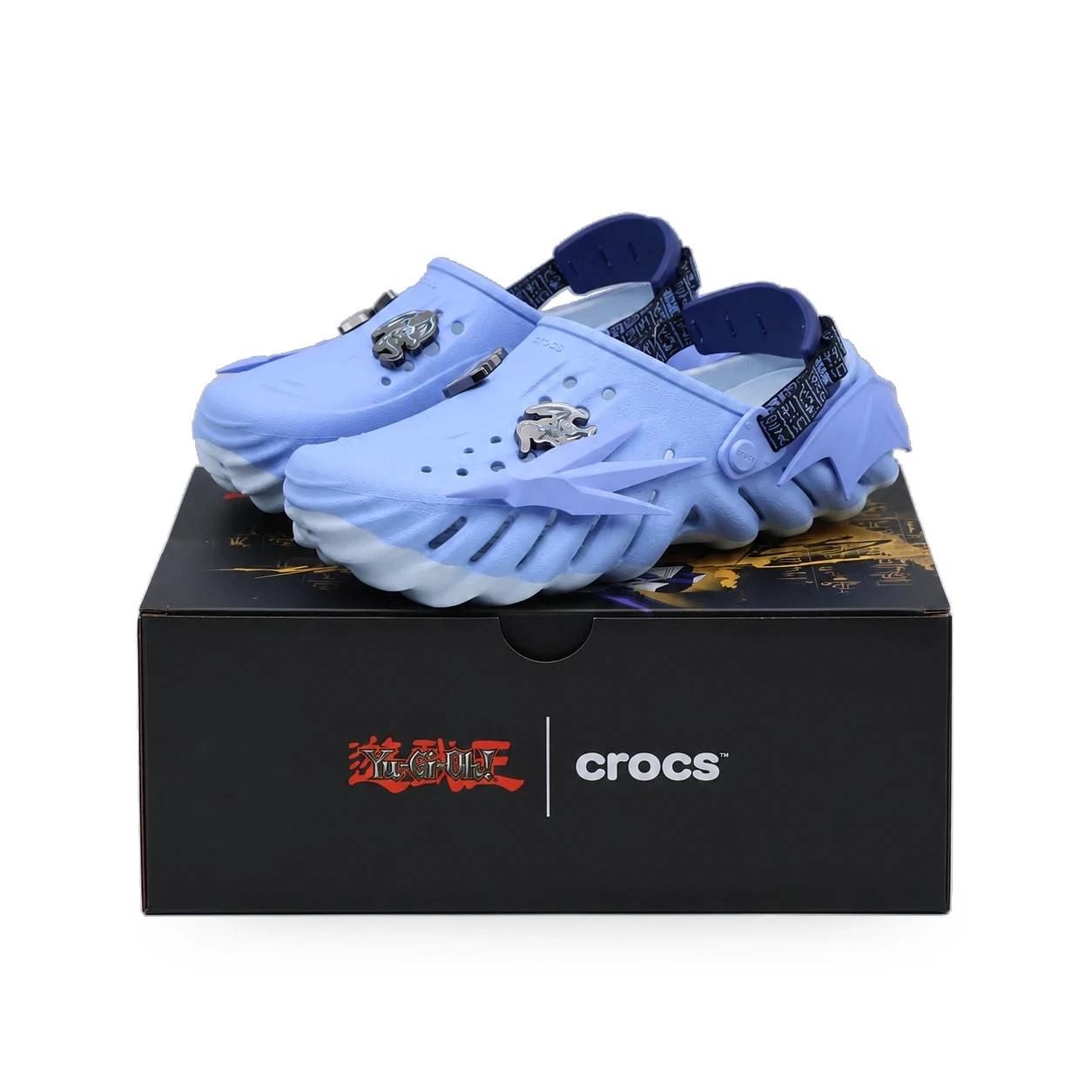 213732-90H Yu-Gi-Oh! x Crocs Echo Clogs