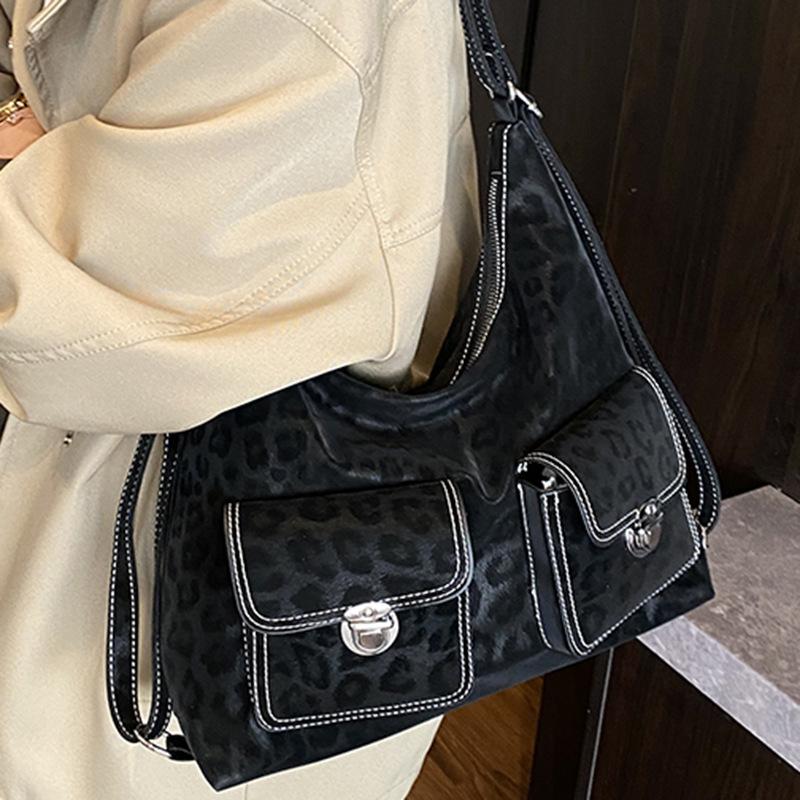 Retro Large-capacity Multi-pocket Simple and Casual Single-shoulder Crossbody Backpack