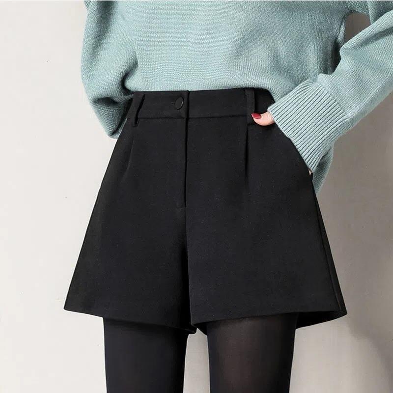 Women's A-line Woolen Bootcut Shorts - High Waist, Thickened, Loose Fit for Autumn/Winter 2024