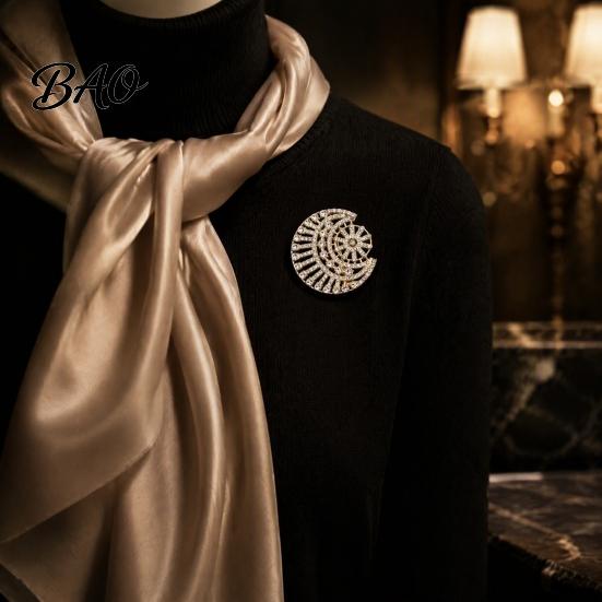 Women Fashion Jewelry Hollow Rhinestone Sun Moon Brooch, Metal Lapel Pin for Out Men Women, Accessories Clothing Scarf Hat Decoration Bag