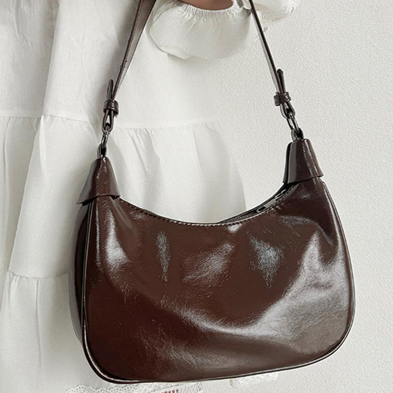 Niche design underarm bag women's new fashion versatile crescent bag messenger bag simple commuter shoulder bag