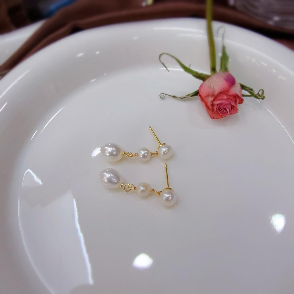 Natural Freshwater Pearl Stud Earrings Women's S911 Silver Needle Long Niche Temperament Versatile Design High-end Pendant Earrings