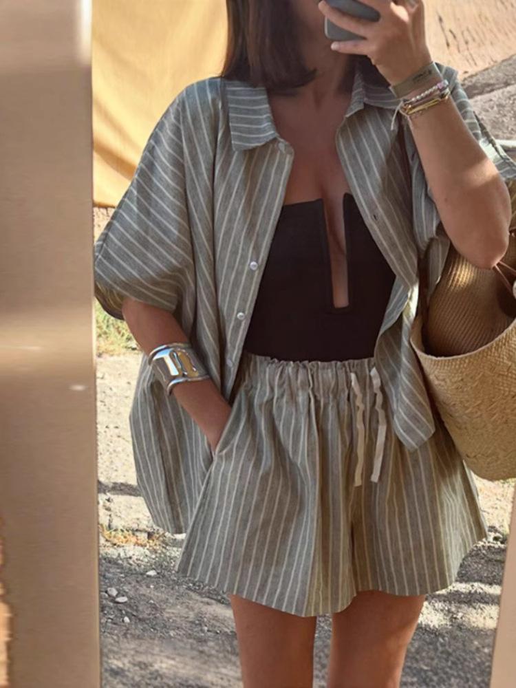 2026 spring and summer new striped shirt shorts set fashionable and comfortable casual loose retro versatile S серый