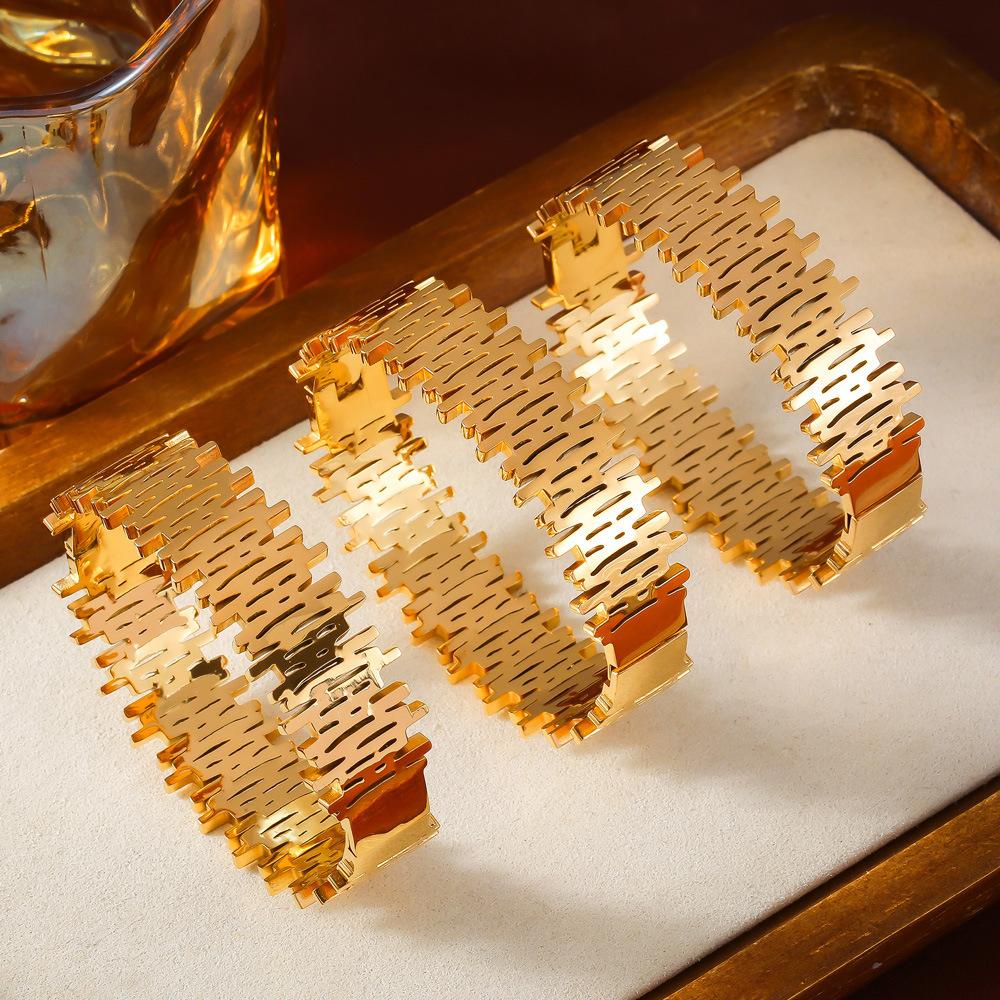 

Personality Design Geometric Hollow Irregular Bracelet Internet Celebrity Niche Temperament Titanium Steel Jewelry