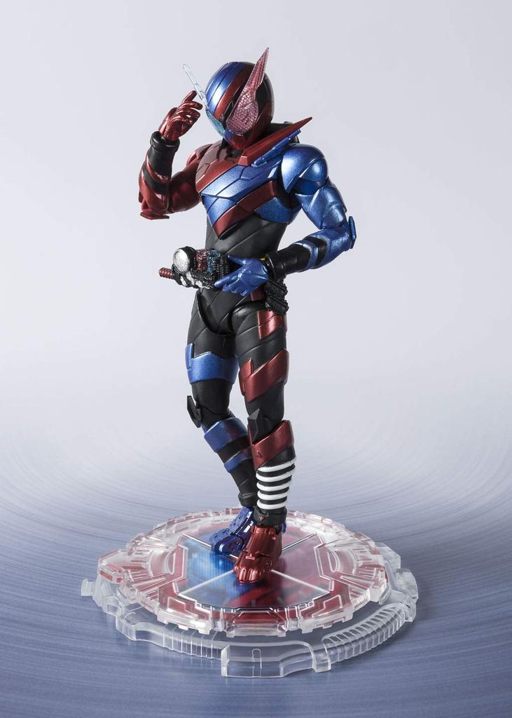 TAMASHII NATIONS Kamen Rider Build Rabbit Tank Form Kamen Rider Kicks Approximately 145mm PVC ABS Painted Movable Figure S.H.Figuarts -20 Ver.- &