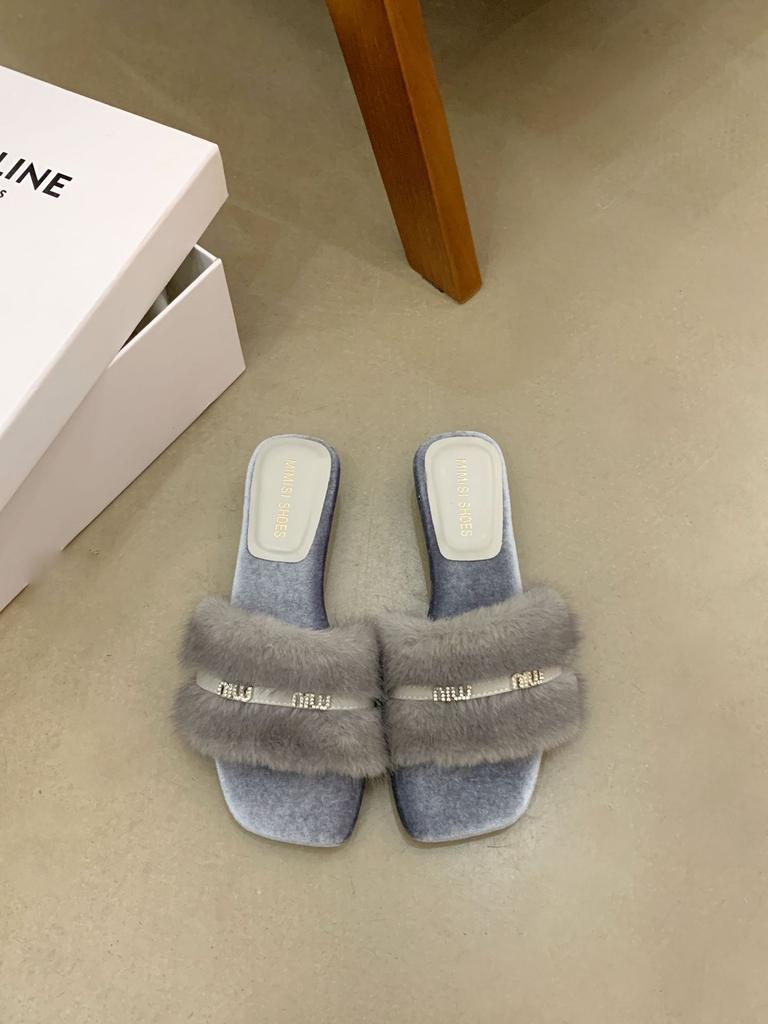 French Evening Breeze Rhinestone One-word Fluffy Slippers for Women To Wear 2025 Spring and Autumn New Imitation Mink Hair Low-heeled Sandals