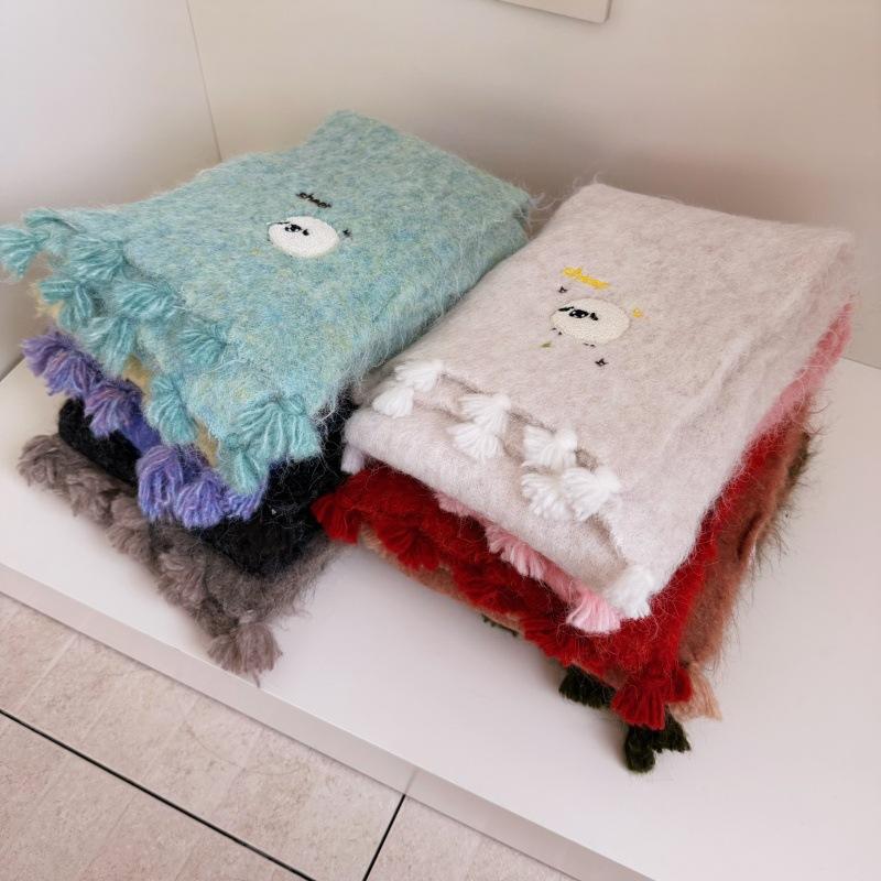 Cute lamb~ Mint green white new dopamine scarf female winter student warm scarf versatile