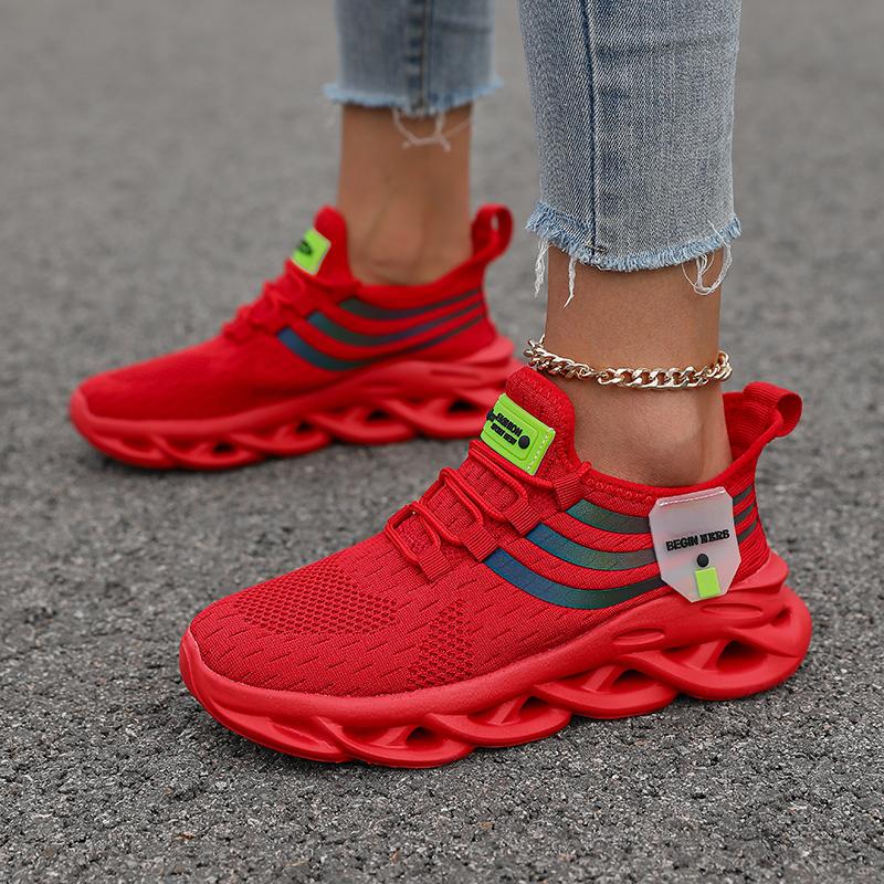 Men's Sneakers Lightweight Mesh Sneakers Running Men's Shoes Summer Breathable Outdoor Hiking Lacing Comfortable Tennis Shoes