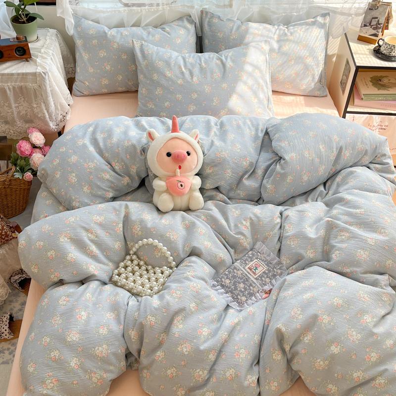 

Cozy Floral Duvet Cover Set with 2 Pillowcases, Breathable Ultra-Soft Bedding Set 3-Piece, Comforter Cover for Restful Sleep 135x200cm(53x79 in)