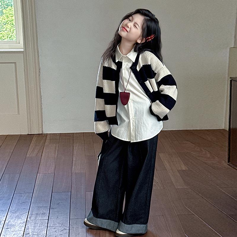 

Комплект из 3 предметов для девочек: корейский полосатый свитер и брюки широкого кроя, осень 2025 160 cm