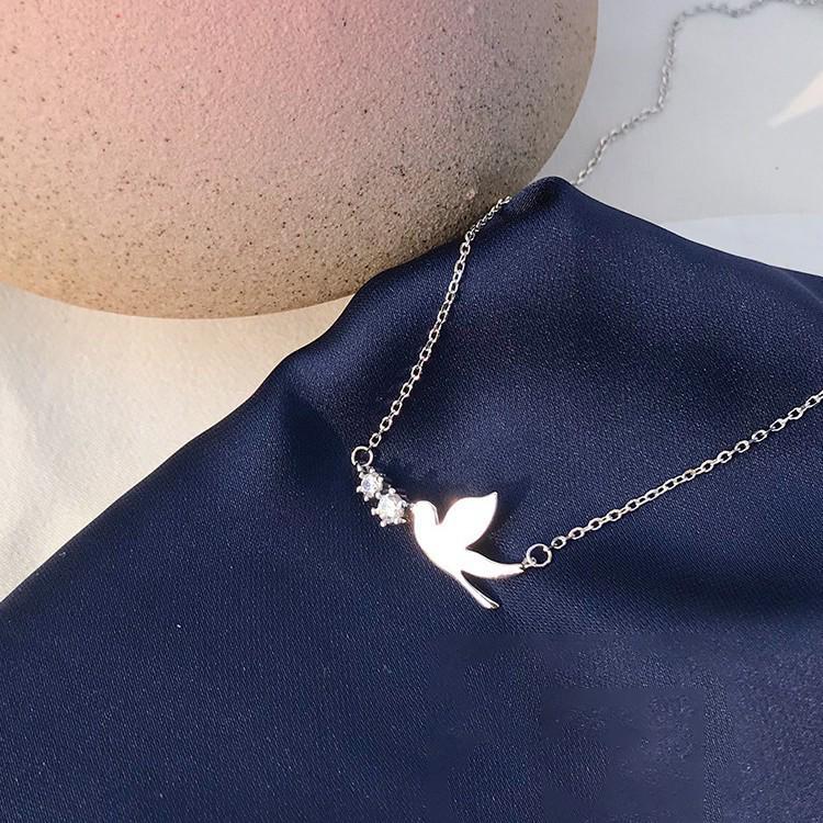 Trendy Shiny Bead Clavicle Necklace for Women - Cool Niche Design