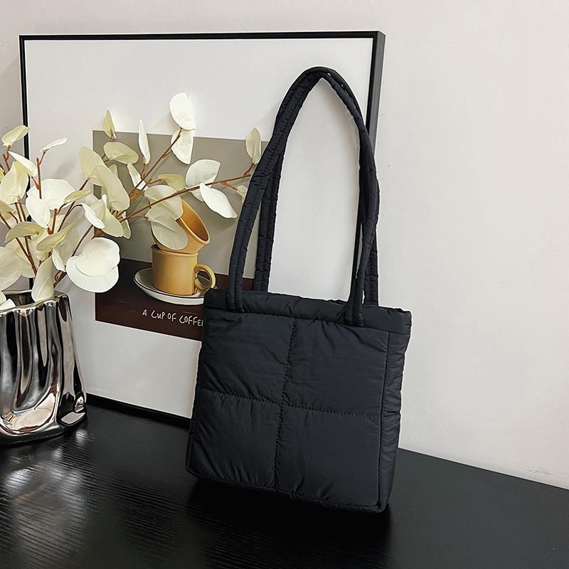 Ielgy Tote Bag Large Capacity Solid Color Simple Nylon Diamond Shoulder Bag Daily Commuter All-Match Underarm Bag