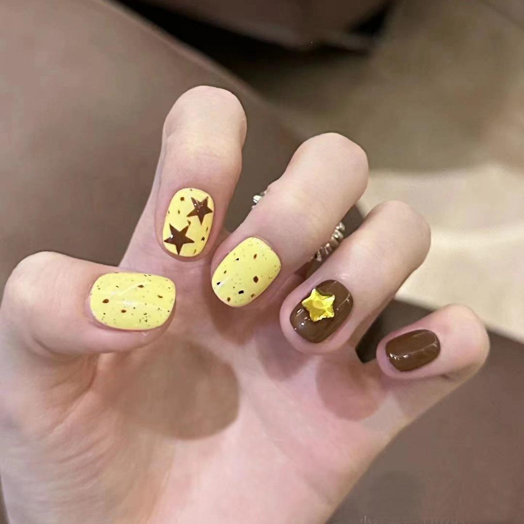 

B654 Egg Yolk Autumn Color Block Star Nails - Dopamine Milk Pie Sweet Girl Nail Art Patches B654-Dopamine Milk Pie [Glue-on]
