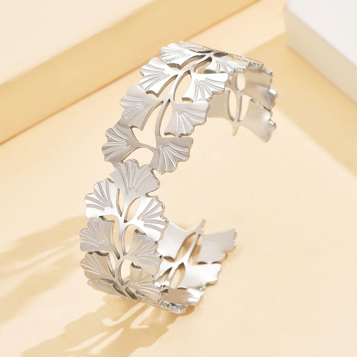 Elegant European French Ginkgo Leaf Stainless Steel Bracelet for Women