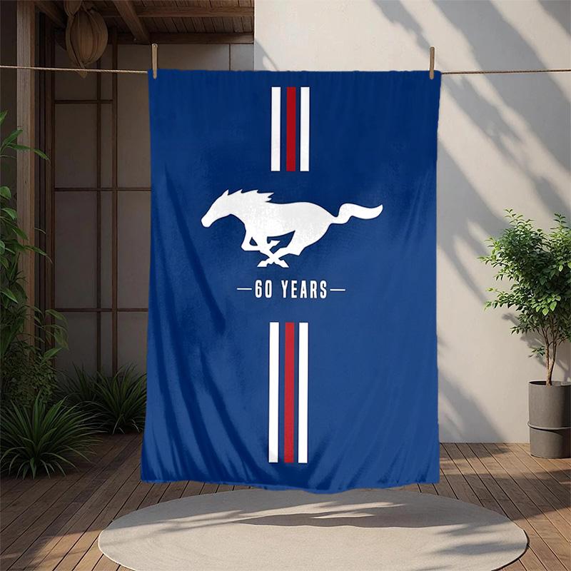 Coperta in Flanella Mustang Morbida Calda per Tutte le Stagioni, Design per Campeggio, Viaggi in Auto, Escursionismo Divano, Letto, Ufficio Regalo Perfetto per Feste