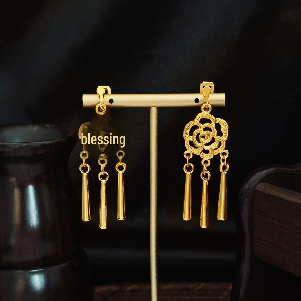 Retro Ethnic Water Drop Leaf Tassel No-Pierce Earrings