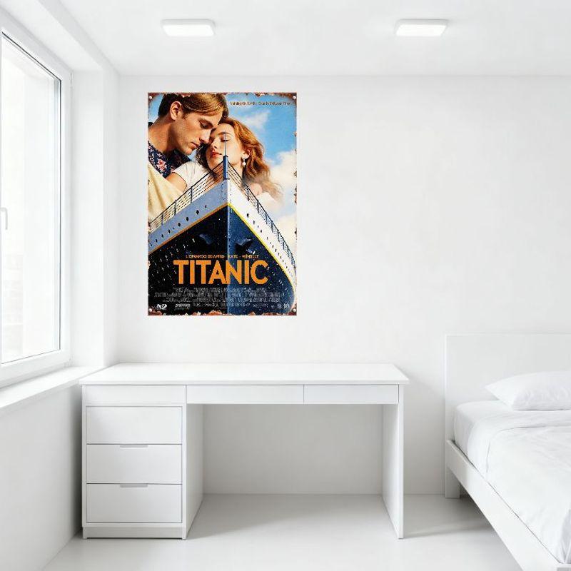Titanic Movie Poster Metal Tin Sign Vintage Retro Wall Decor with Couple Embrace Design for Home Bar Man Cave Decoration