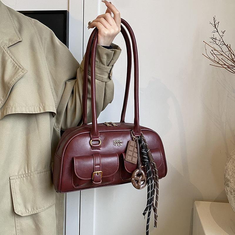 Nová módní retro kabelka Boston z roku 2025, taška Maillard, niche, dojíždějící, taška do podpaží, všestranná, s polštářem, dámská taška