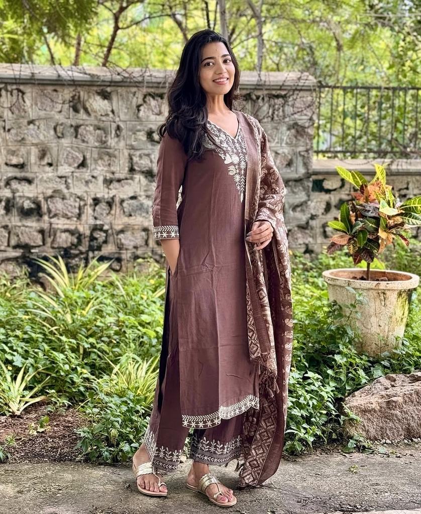 Women Designer Embroidered Kurta Pant Dupatta Set Indian Bollywood Party Wear Ethnic Salwar Suit