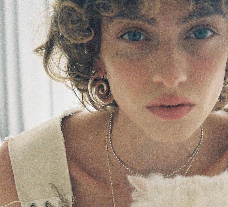 Youthway Exquisite Stainless Steel Spiral Hoop Earrings Unusual Anti Allergic Waterproof Metal Gold Color Jewelry Party Gift