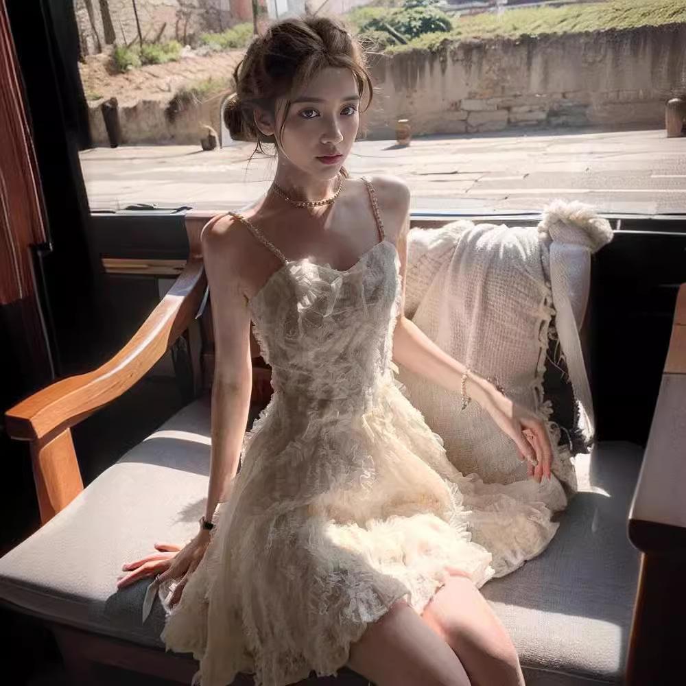 2024 Καλοκαίρι Κομψό Φόρεμα με Λεπτομέρεια από Φτερά & Αλυσίδα με Διαμάντια - Γυναικείο Στενό στη Μέση Μακρύ Φόρεμα