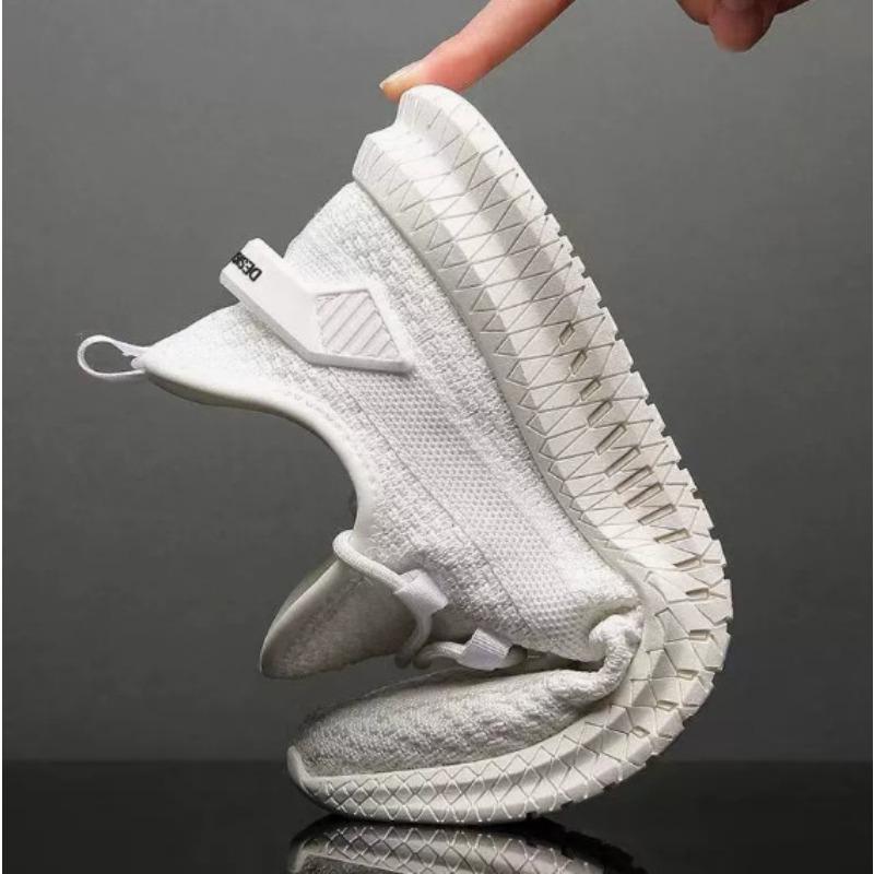 Spring, summer and autumn new young men's trendy sports shoes casual running cloth shoes men's trendy cloth shoes
