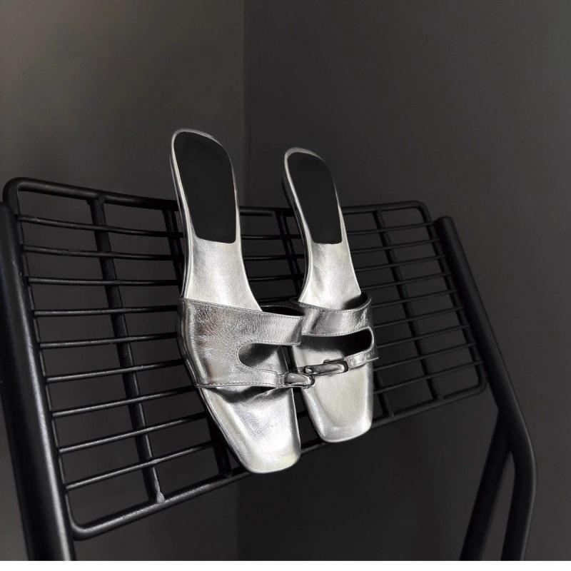 Design open-toed flats women's 2025 summer new metal buckle toe slippers French temperament sandals