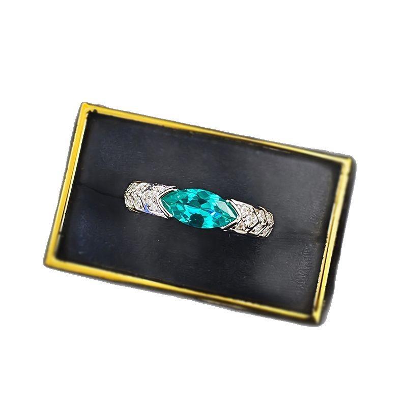 Inlaid 5 * 10Mm Horse Eye Green Diamond Personalized Ring Female Simple Daily Style