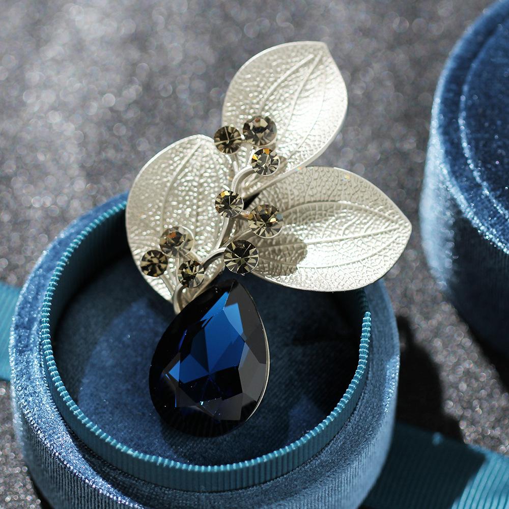 

Элегантная Леди Изысканные Стразы Цветок Ювелирные Броши Мода Высококлассная Мода Женщины Девушки Блестящие Бутик Значки