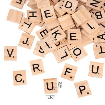 100 Stück DIY Holzbuchstaben Bastelartikel Bildungsbuchstaben Bastel-Puzzle-Spielzeug Hochzeit Geburtstagsfeier Dekoration