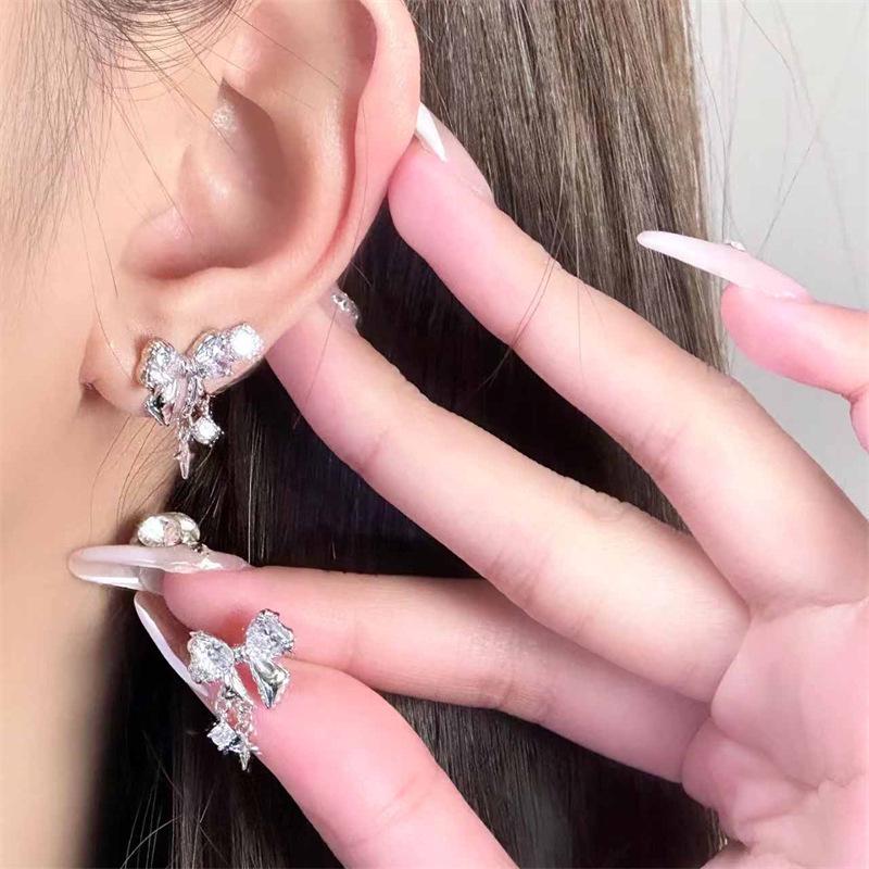 Stylish Rhinestone Butterfly Tassel Earrings - Trendy & Chic Statement Accessory