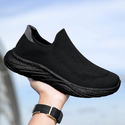 2024 neue Schuhe Männer Müßiggänger Licht Wandern Atmungsaktive Sommer Bequeme Beiläufige Socke Schuhe Männer Turnschuhe