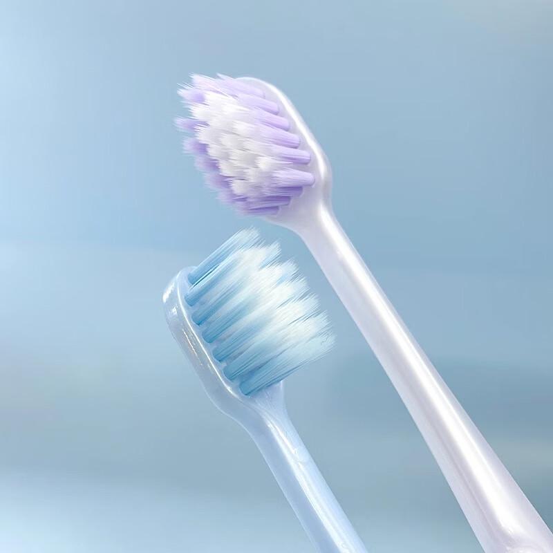 PlusClean Slim Soft Gum Care Toothbrush 4-Pack