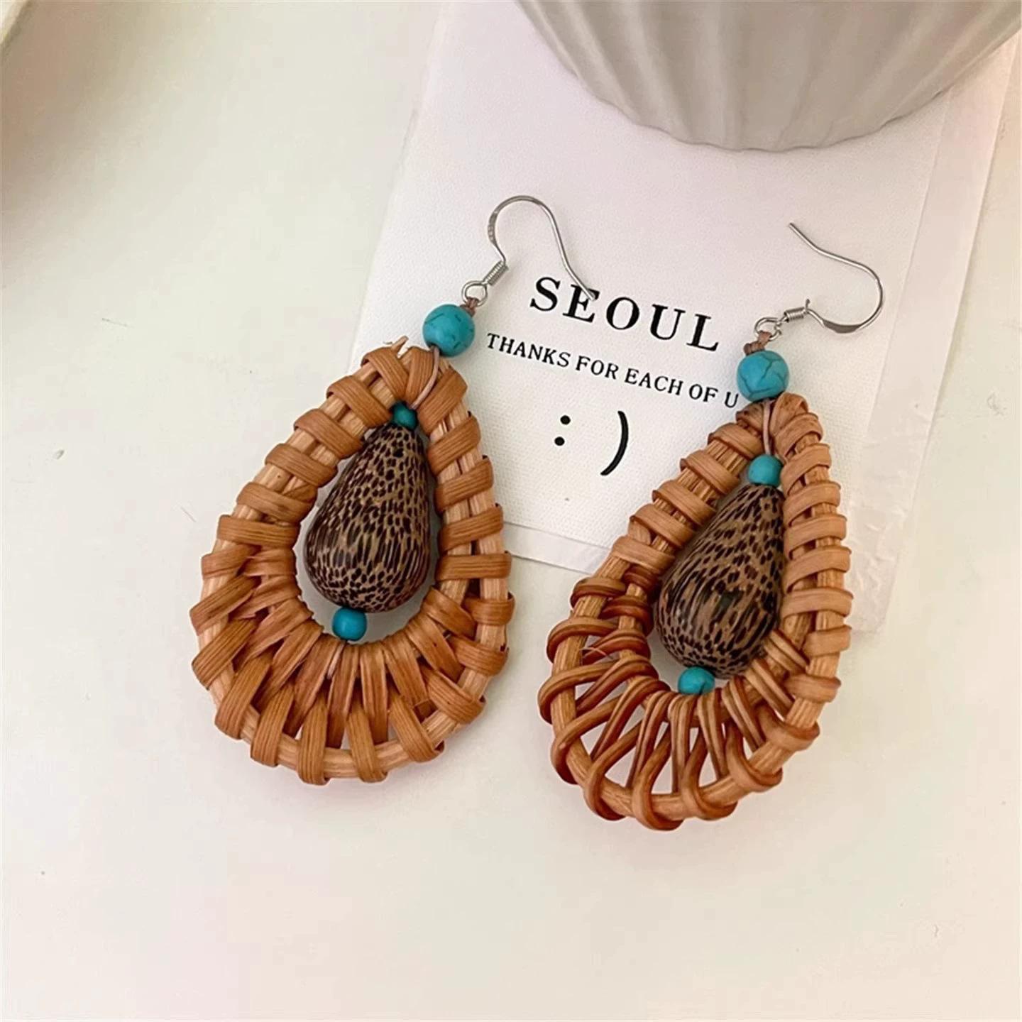 Этнические серьги-крючки в форме капли из ротанга, женские ретро нишевые дизайнерские серьги, модные серьги для осени и зимы