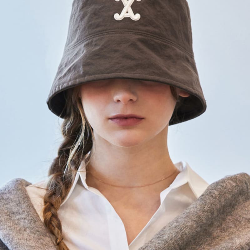 

VARZAR VA Изогнутая Панама с 3D Логотипом Коричневая FREE