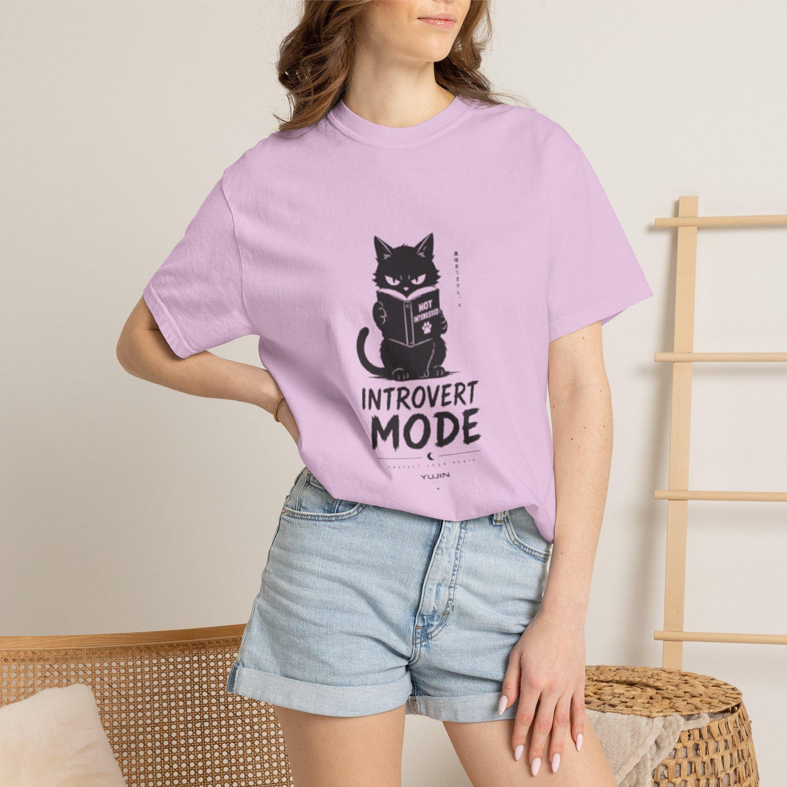 This t shirt is made for both men and women. M