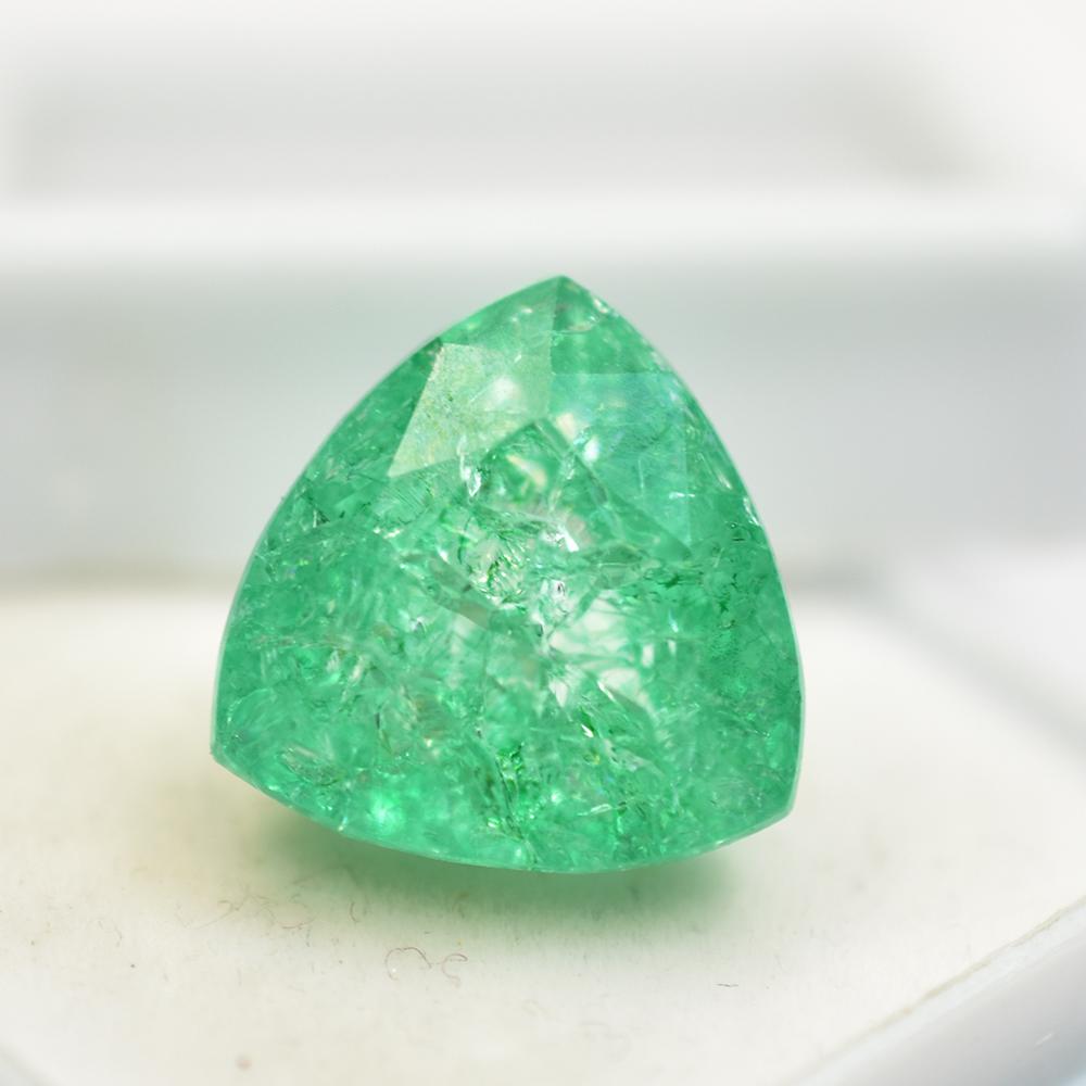 Natural Green Emerald Loose Gemstone Trillion Shape 9 ct for Jewelry Making and Gem Collections