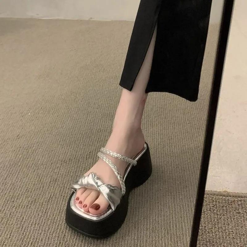Fashion Sandals Open Toe Outside Low Price Shoes for Women Designer Luxury Woman Slippers 2025 Trend Wholesale Pvc Non Slip Vip Slides