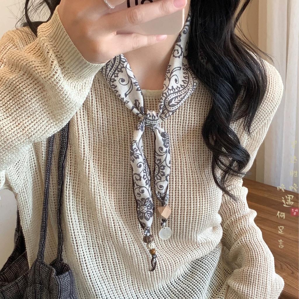 Retro Light Luxury High-end Cashew Flower Silk Scarf Necklace Women's Niche Design Unique Sweater Chain Temperament Versatile Accessories