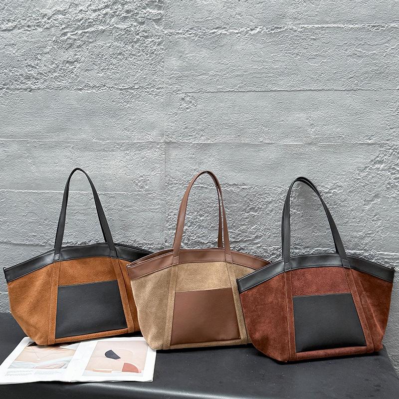 Eine einfache und vielseitige Damen-Einschulter-Handtasche mit großem Fassungsvermögen für den täglichen Weg