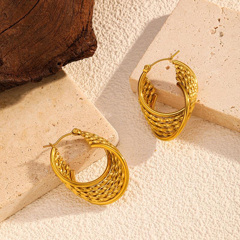 Chenhe's New Spiral Titanium Steel Earrings, European and American Light Luxury High-end Temperament Does Not Fade Women's Stainless Steel Earrings