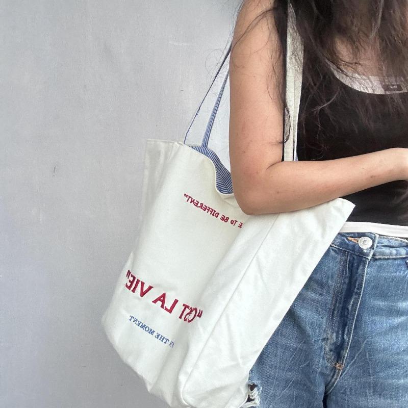Fashionable Striped, Versatile, Large-capacity Embroidered Student Commuting Single-shoulder Canvas Bag