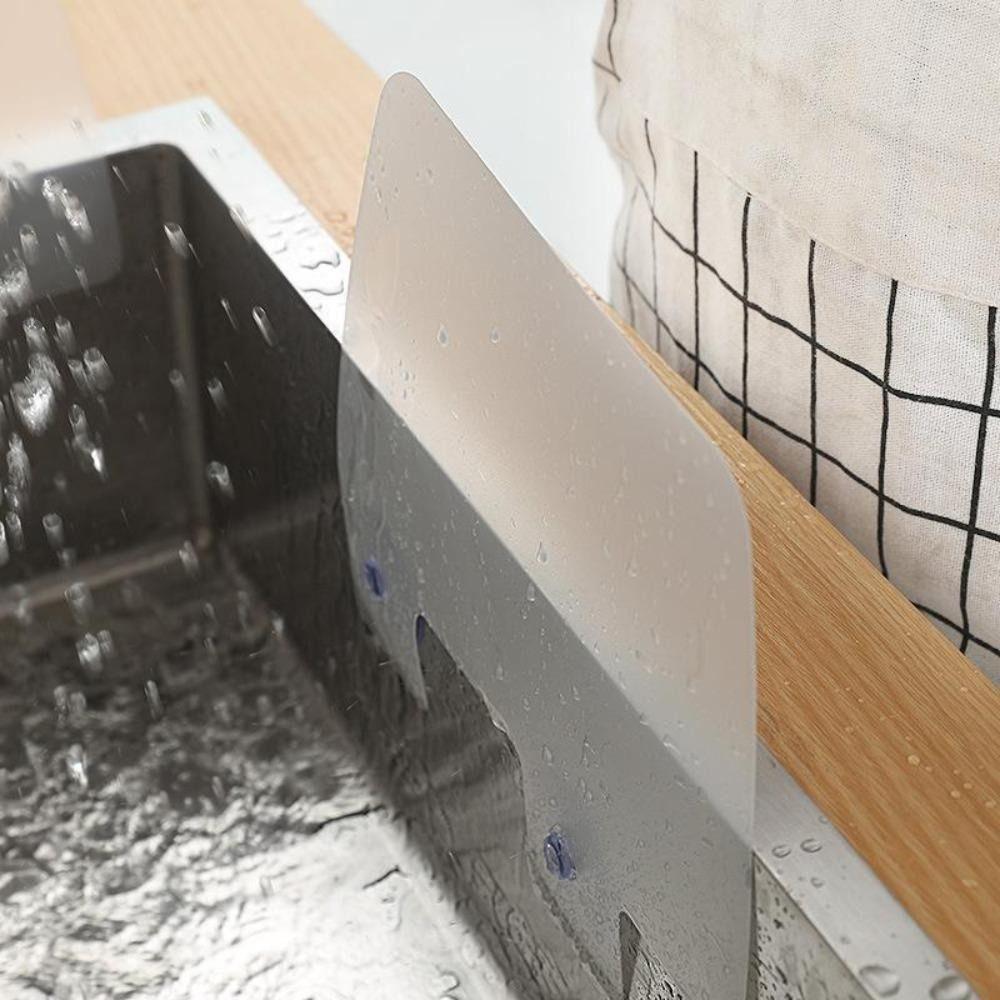 Durable Translucent Kitchen Anti-splash Baffle with Suction Cup Kitchen Tools Sink Oil Baffle Resin Anti-Splash Screen