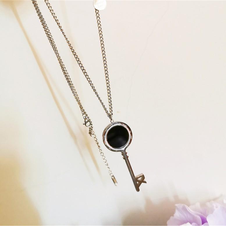 Elegant Titanium Seashell Roman Numeral Pendant Sweater Chain Necklace for Women Sweater Chain, Long Necklace