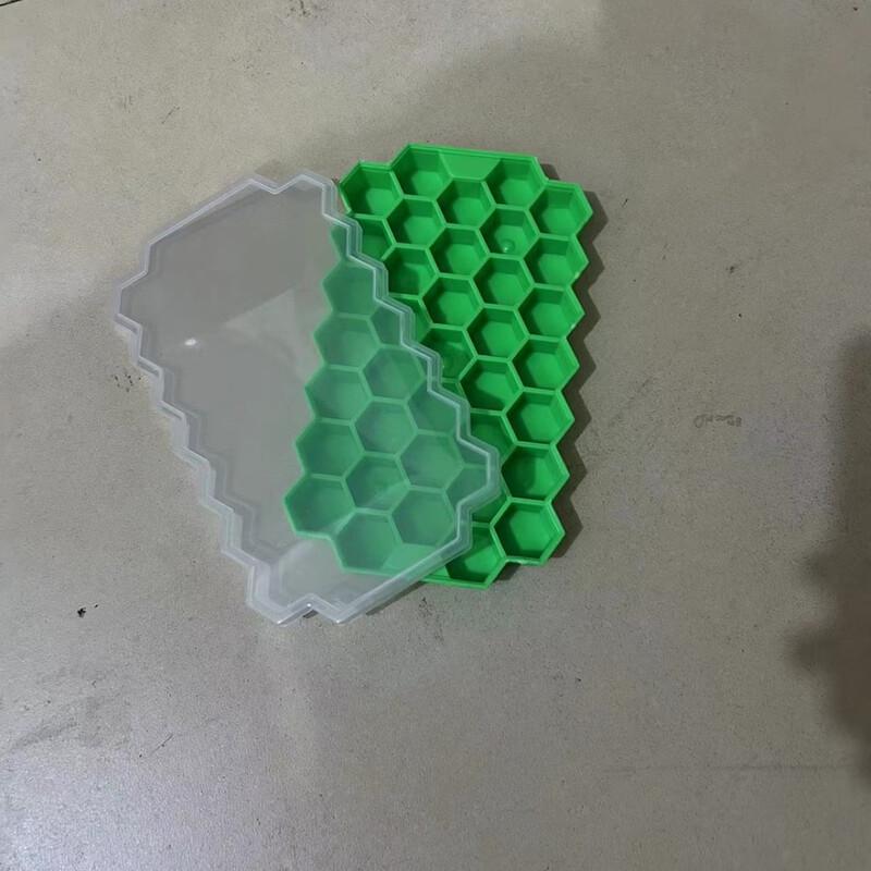 

Lilang Honeycomb Silicone Ice Tray with Lid