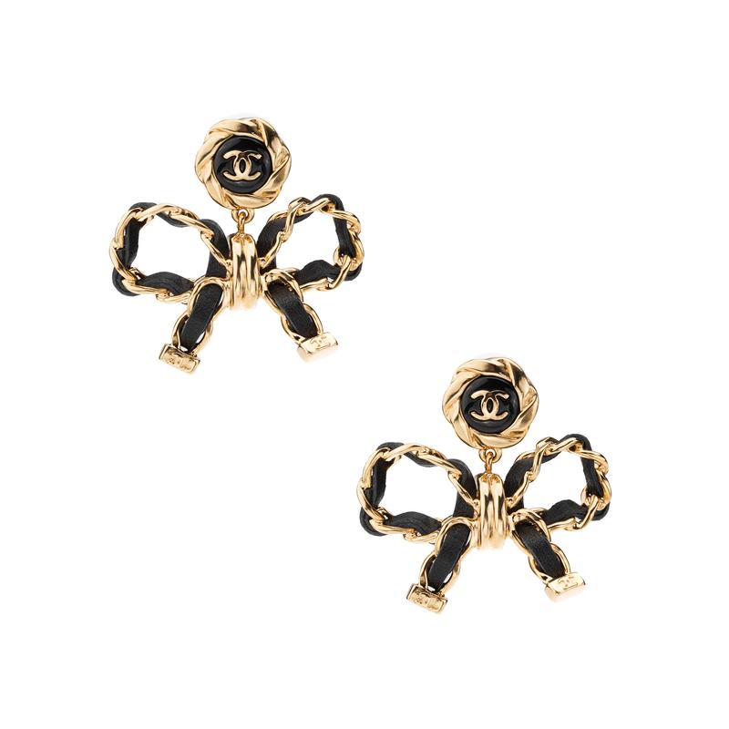

CHANEL Bow Earrings Women s Black чорний