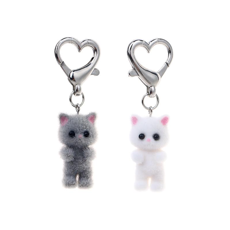 Niedlicher Schlüsselanhänger mit beflockter Katze, dreidimensionaler Liebesanhänger für Telefon, Kopfhörerhülle, Charm, Tasche, Dekor, Autoschlüsselring, Schmuck, Geschenk